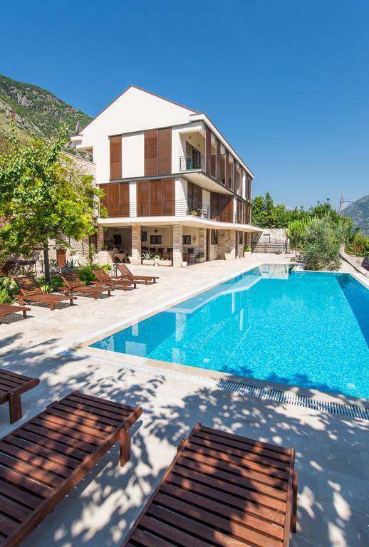 Apartments Feral Kotor Zewnętrze zdjęcie